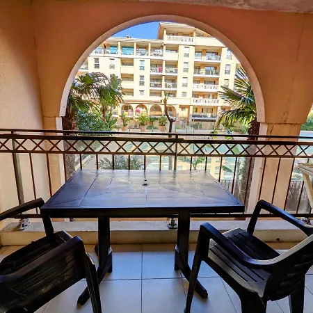 Lovely Cocoon In Cannes